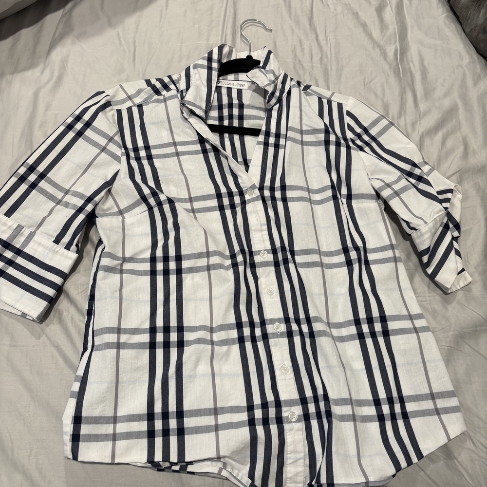 New York & Company White Button-Down Shirt with Navy Plaid